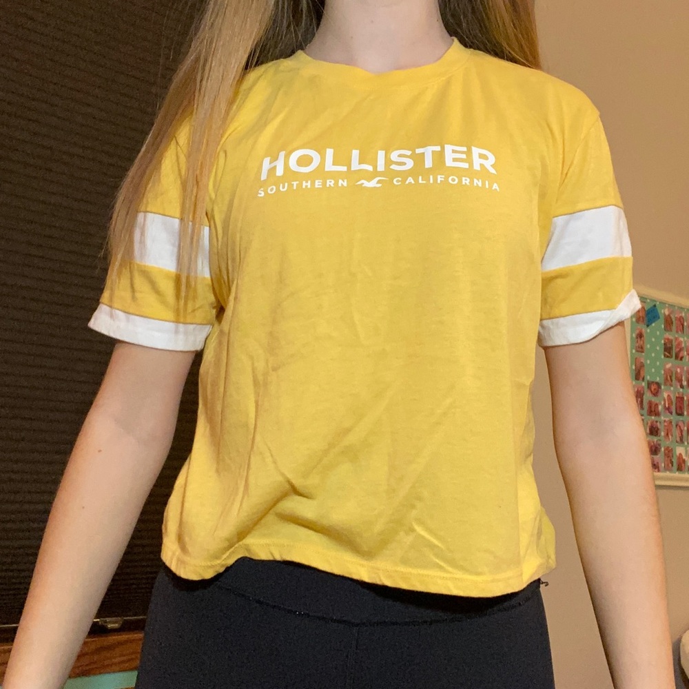 Cropped short sleeve shirt